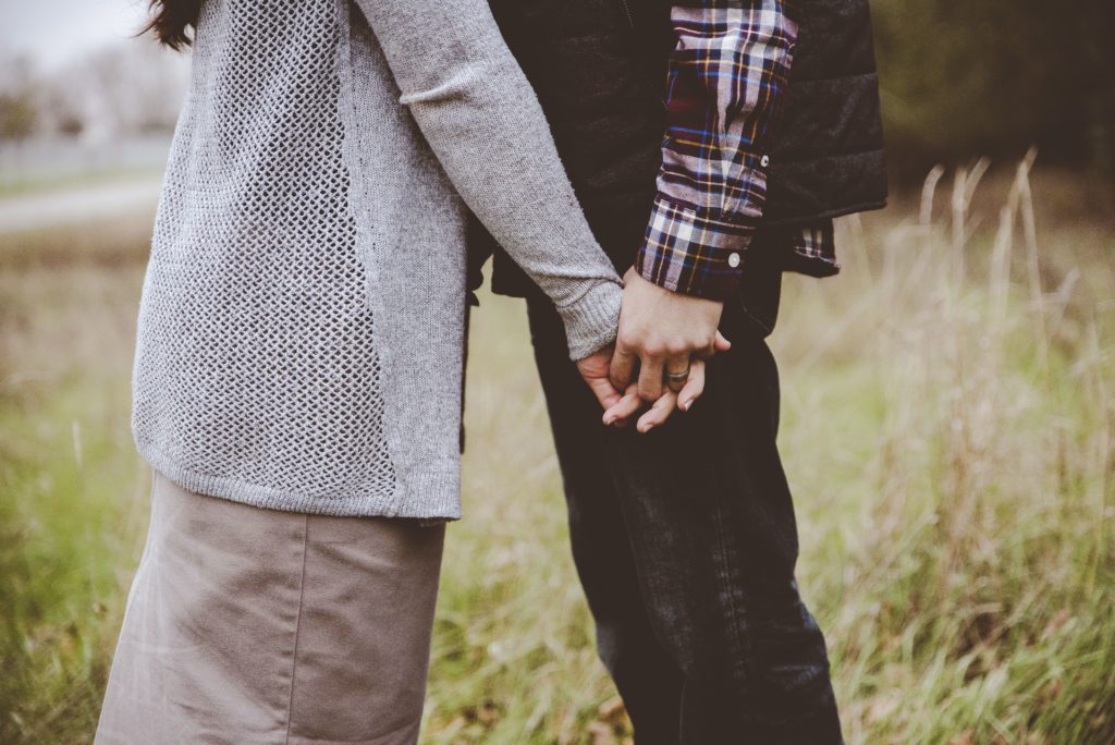 nine signs that you should go into couples therapy